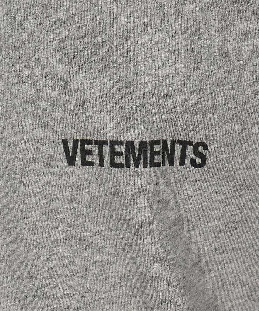 VETEMENTS PRINT LOGO GREY T-SHIRT (6409736781975)