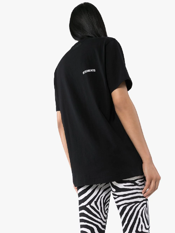 VETEMENTS PRINT LOGO OVERSIZE BLACK T-SHIRT (6402351104151)