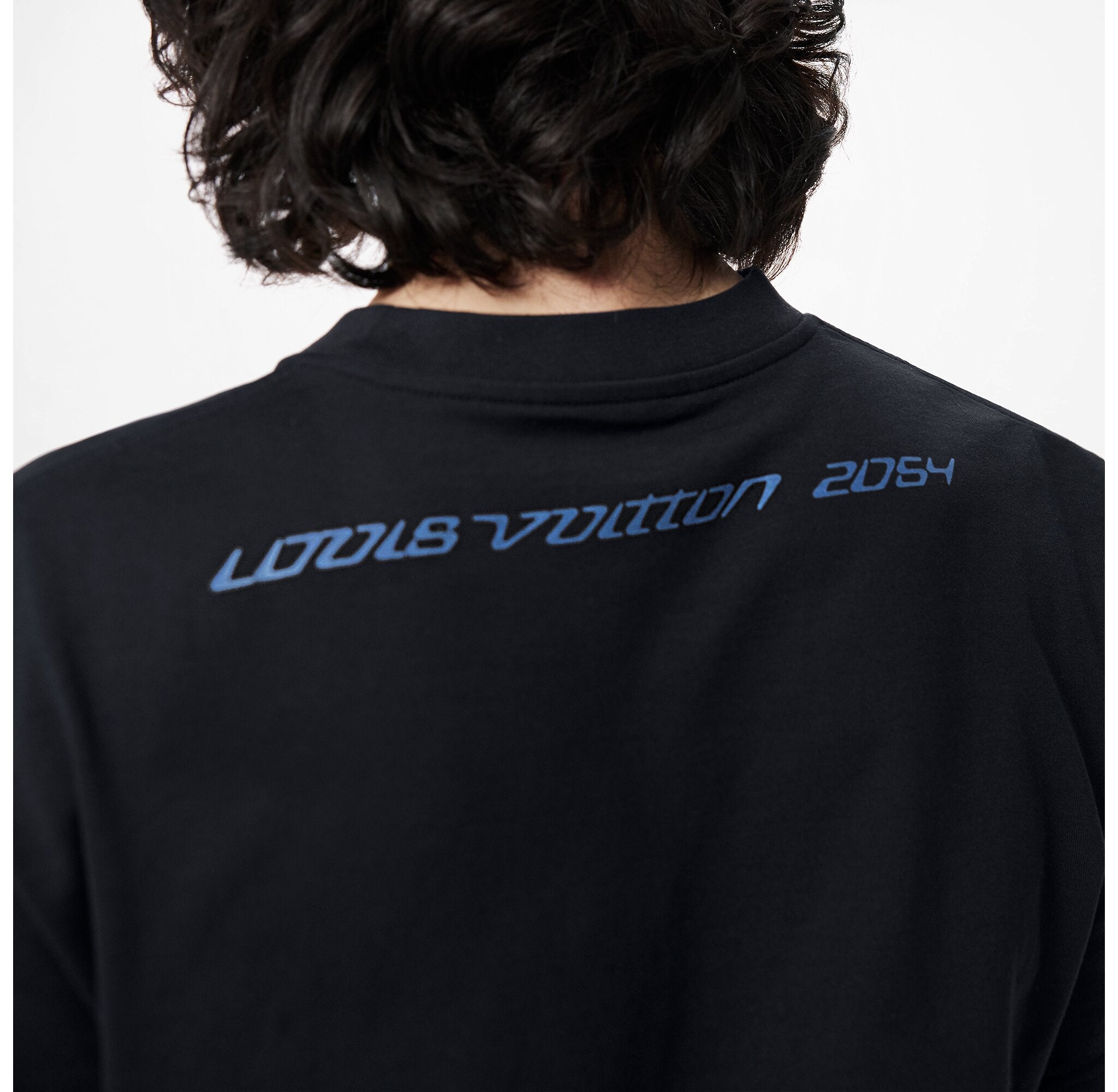 LOUIS VUITTON 2054 SIGNATURE BLACK T-SHIRT
